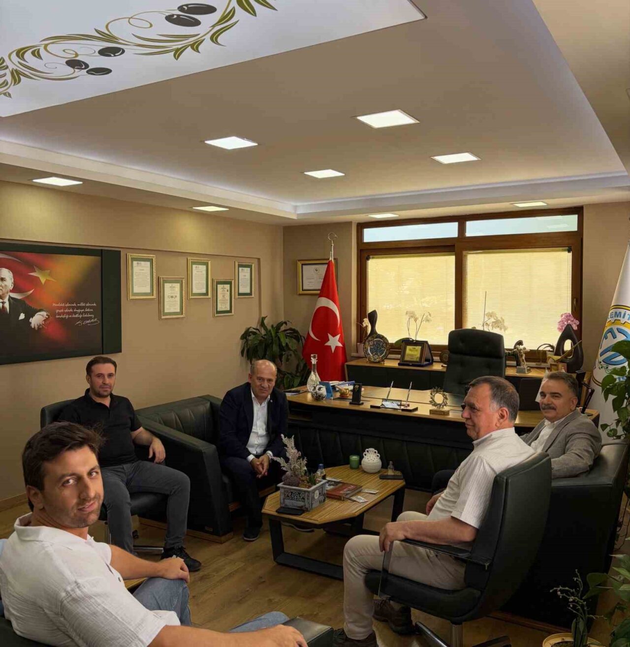Edremit Kaymakamı Ahmet Odabaş’tan Edremit Ticaret Odası’na veda ziyareti 11 Bülten Medya -