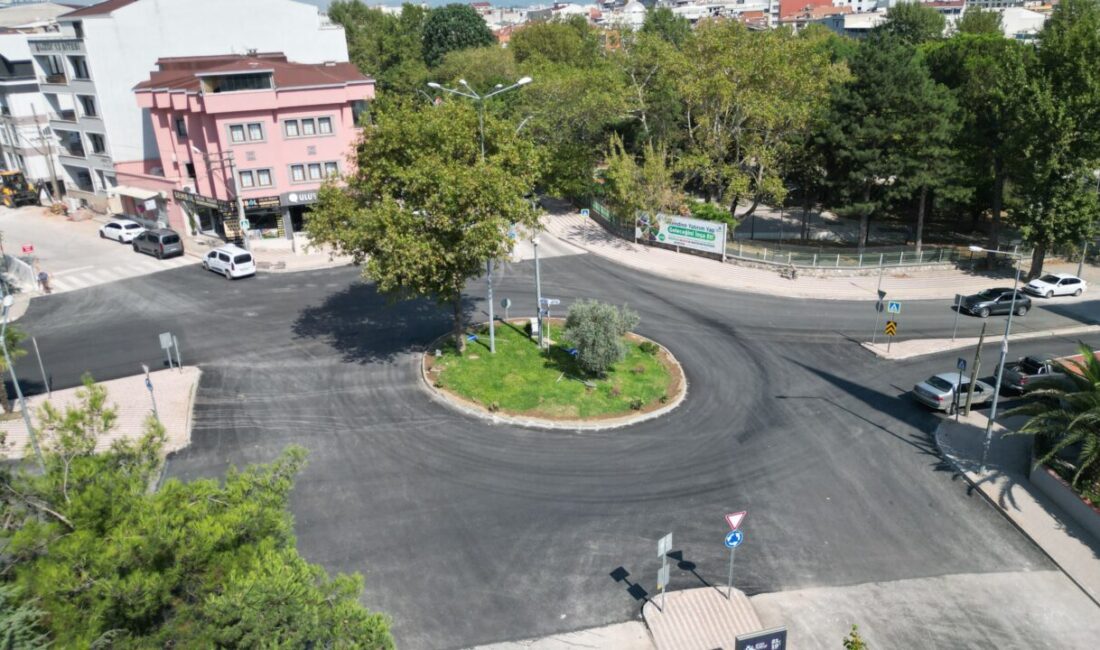 Kestel’in Eğitim Caddesi Baştan Sona Yenilendi Bursa Büyükşehir Belediyesi, Kestel'in önemli ulaşım güzergâhlarından Eğitim Caddesi'nde asfalt,