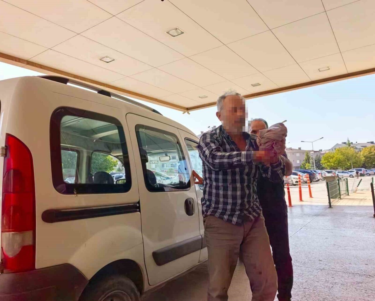 Elini spiral makinesine kaptırdı 13 Bülten Medya -