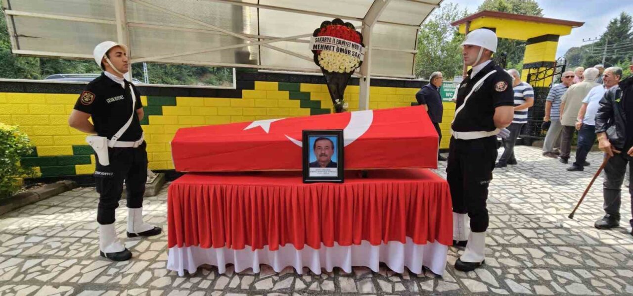 Emekli baş polis, memleketinde son yolculuğuna uğurlandı 24 Bülten Medya -