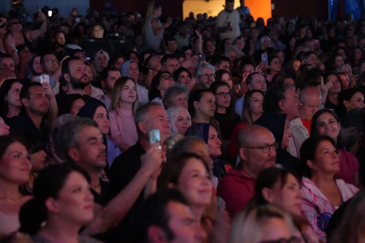 Emre Altuğ Bursa Festivali'ni Coşturdu! 1 Bülten Medya -