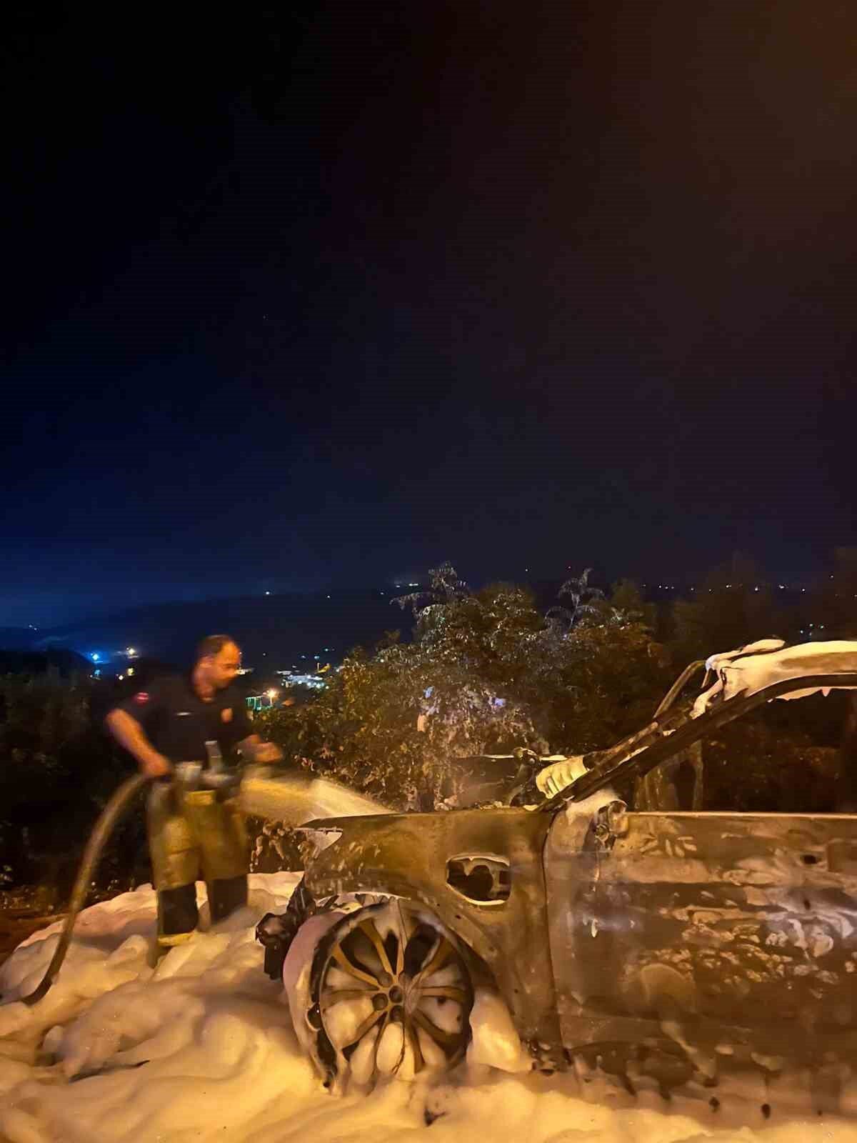 Erdek’te otomobil yangını paniğe neden oldu 14 Bülten Medya -