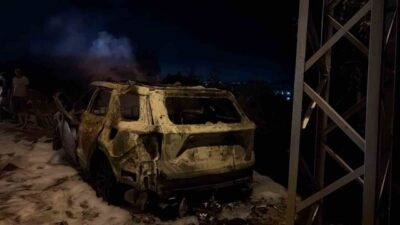 Balıkesir’in Erdek ilçesinde bir otomobilde çıkan yangın paniğe neden oldu.