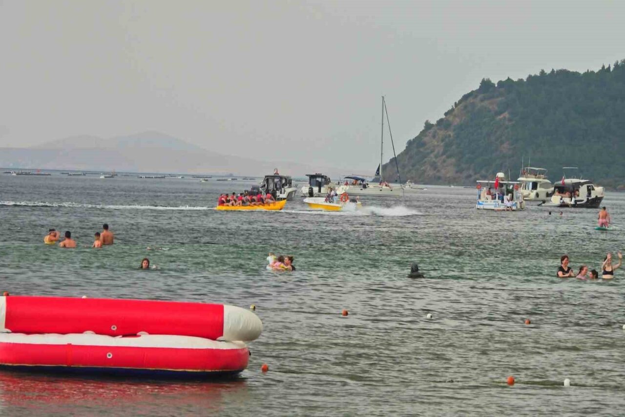 Erdek’te yaz turizmi hız kesmiyor, sahiller hafta sonu doluyor 8 Bülten Medya -