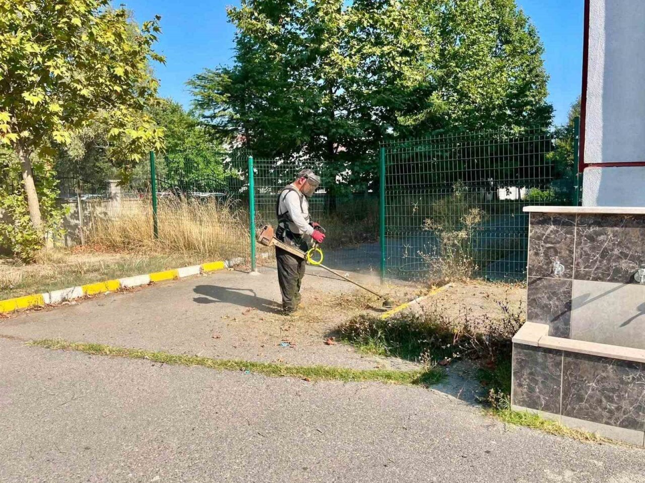 Erenler’de okul bahçeleri yeni eğitim yılına hazırlanıyor 8 Bülten Medya -