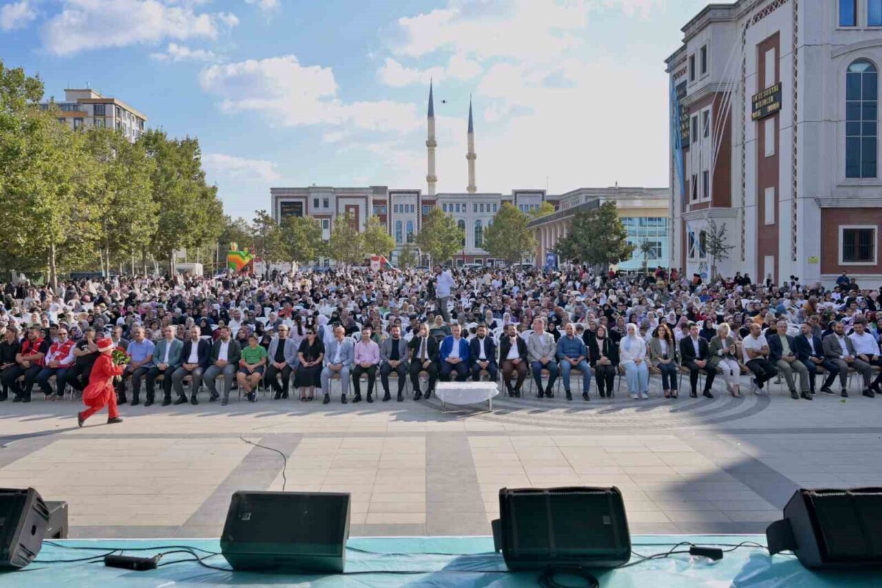 Esenyurt Belediye Başkan Vekili Aksoy’dan Eğitim Yatırımları Açıklaması 16 Bülten Medya -