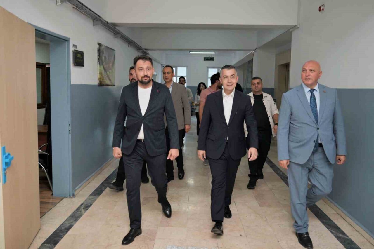 Esenyurt’ta okullar yeni eğitim öğretim dönemine hazırlanıyor 23 Bülten Medya -