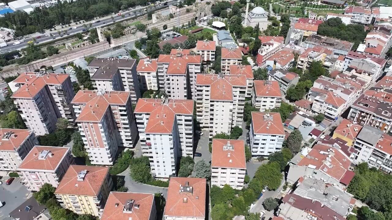 Fatih’te kentsel dönüşüm seferberliği: Hedef güvenli yapılar, nitelikli yaşam 10 Bülten Medya -