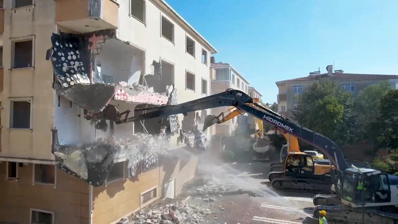 Fatih’te kentsel dönüşüm seferberliği: Hedef güvenli yapılar, nitelikli yaşam 12 Bülten Medya -