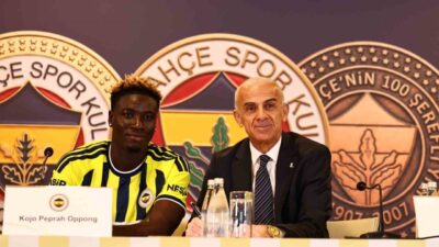 Fenerbahçe, Kojo Peprah Oppong için imza töreni düzenledi Fenerbahçe, Ganalı savunma oyuncusu Kojo Peprah Oppong için imza töreni
