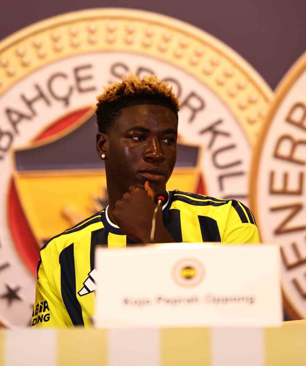 Fenerbahçe, Kojo Peprah Oppong için imza töreni düzenledi 24 Bülten Medya -