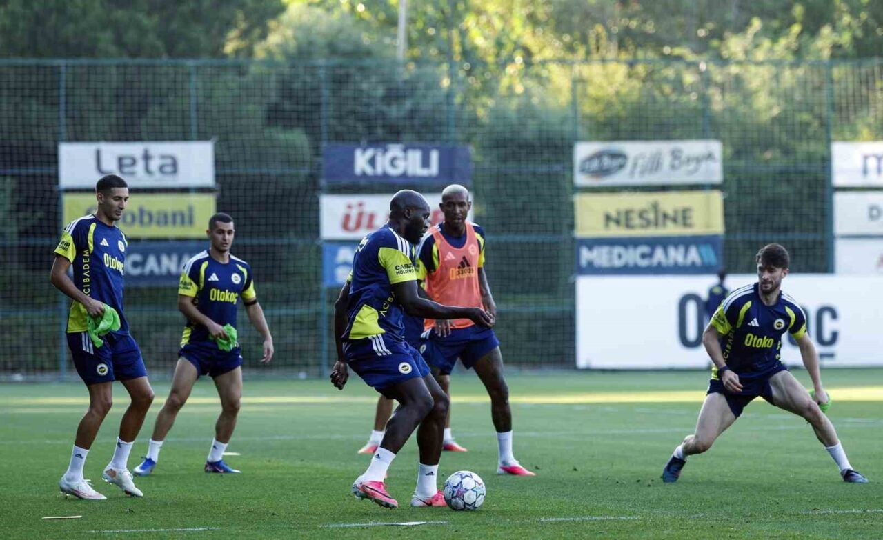 Fenerbahçe, Lyon maçının hazırlıklarını sürdürdü 14 Bülten Medya -