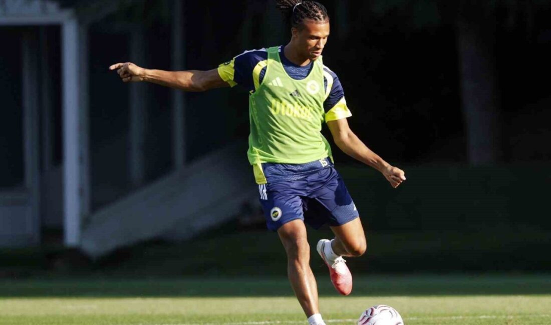 Fenerbahçe, Sturm Graz maçı hazırlıklarını sürdürdü Fenerbahçe, Avusturya temsilcisi Sturm Graz ile 5 Ağustos Çarşamba günü