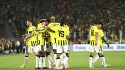 Fenerbahçe, UEFA Şampiyonlar Ligi 3. eleme turu ilk maçında evinde