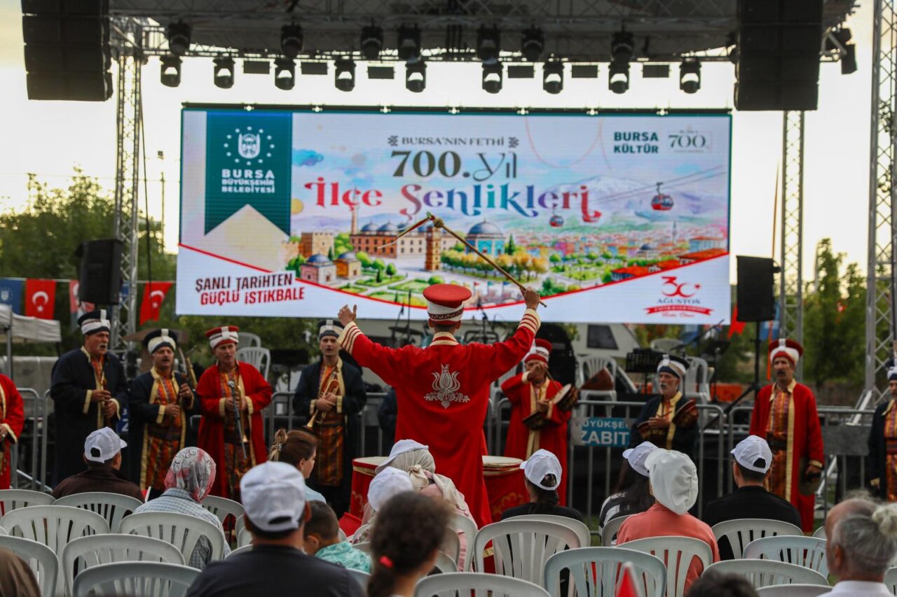 Bursa’nın fethinin 700. yılı kapsamında 17 ilçede düzenlenen şenlikler, 30