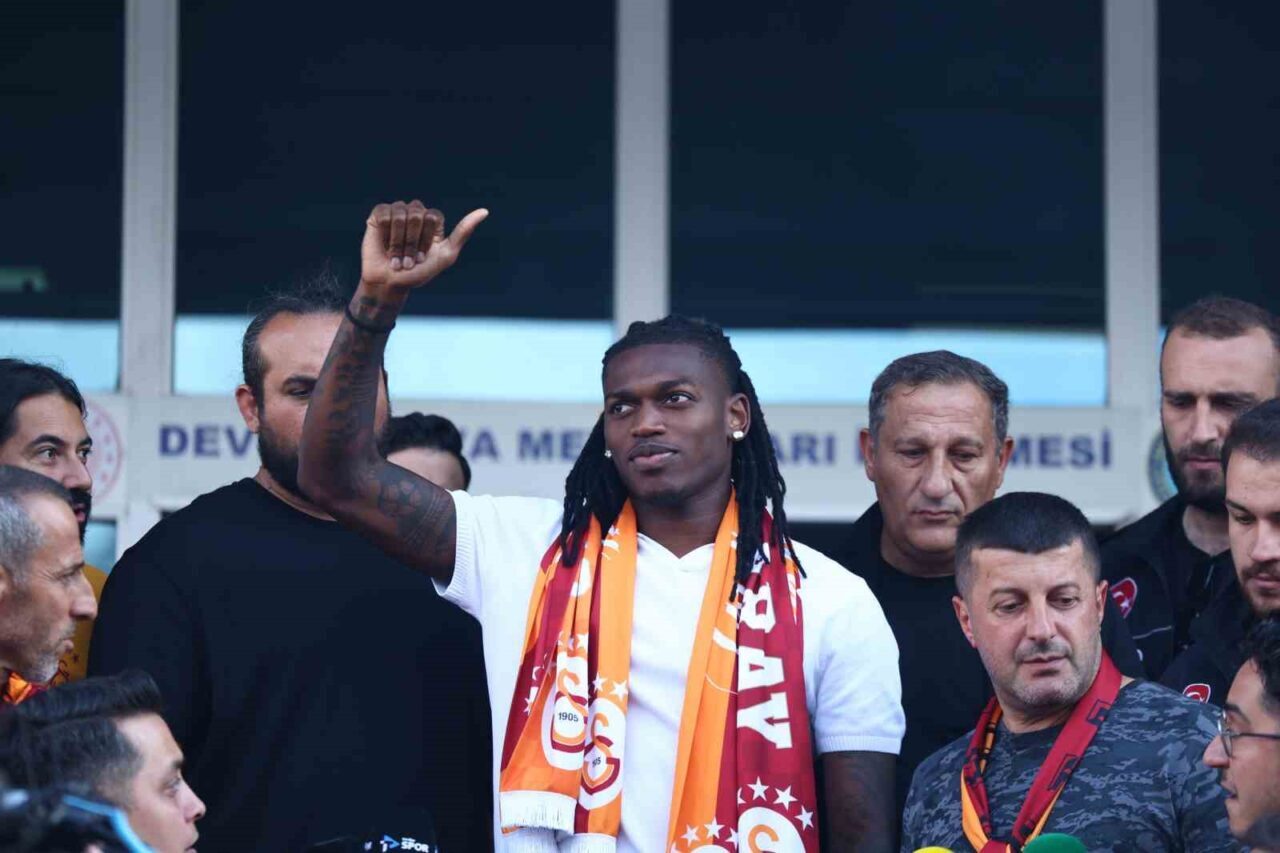 Galatasaray’ın yeni transferi Rafael Leao İstanbul’da 48 Bülten Medya -