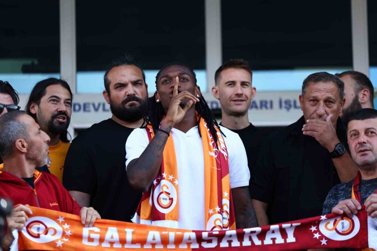 Galatasaray’ın yeni transferi Rafael Leao İstanbul’da 45 Bülten Medya -