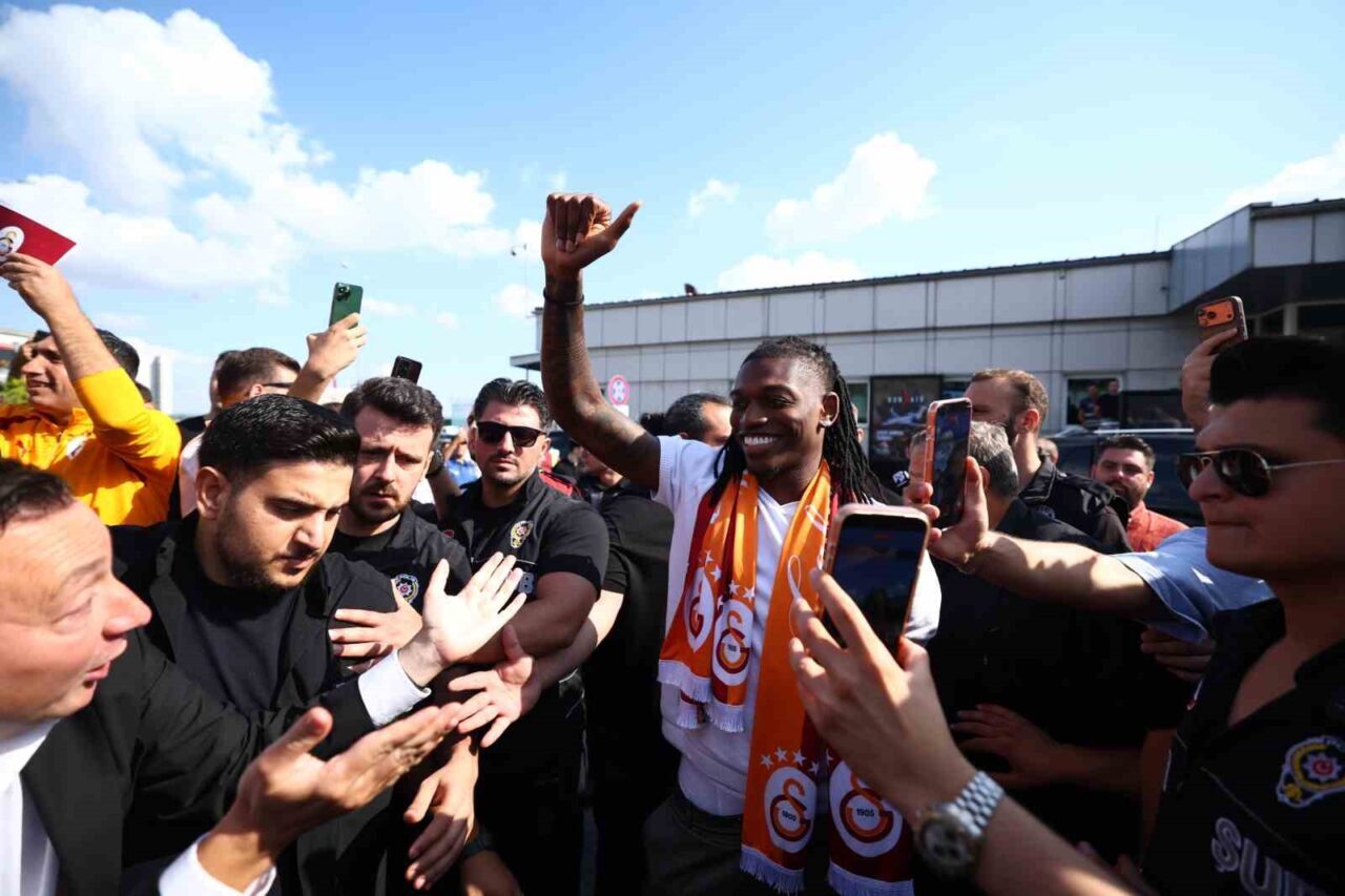 Galatasaray’ın yeni transferi Rafael Leao İstanbul’da 56 Bülten Medya -