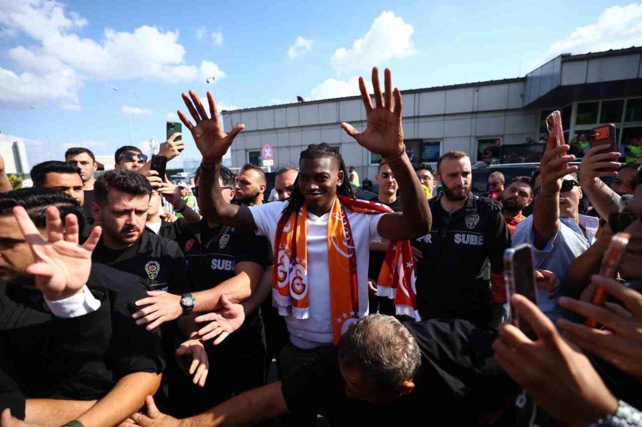 Galatasaray’ın yeni transferi Rafael Leao İstanbul’da 50 Bülten Medya -