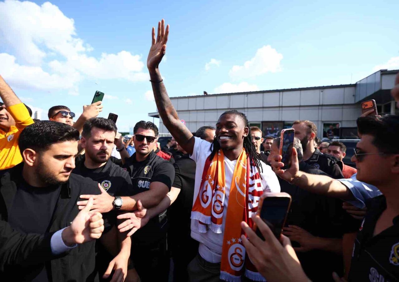 Galatasaray’ın yeni transferi Rafael Leao İstanbul’da 55 Bülten Medya -