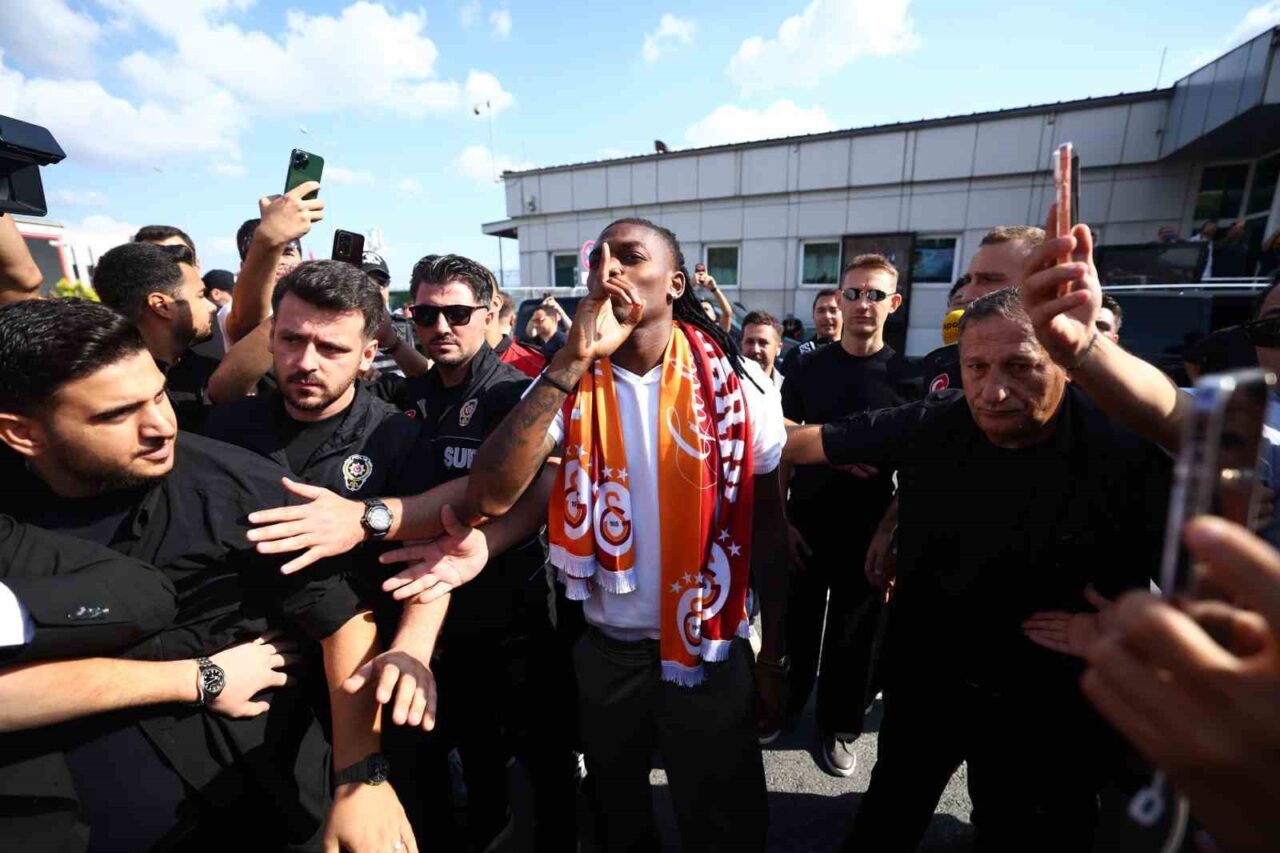 Galatasaray’ın yeni transferi Rafael Leao İstanbul’da 51 Bülten Medya -