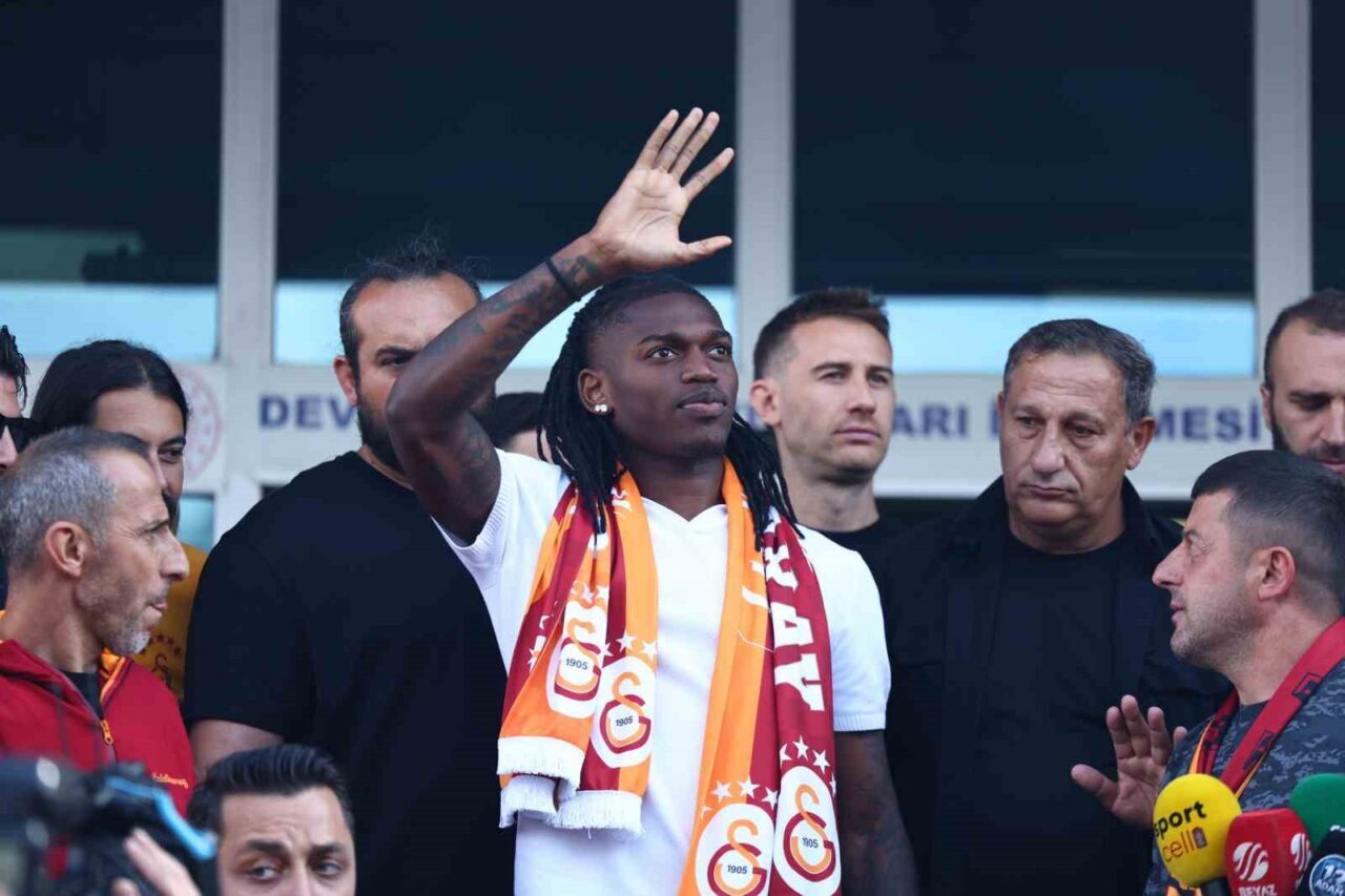 Galatasaray’ın yeni transferi Rafael Leao İstanbul’da 47 Bülten Medya -
