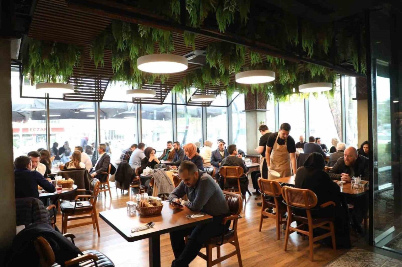 İnegöl’de menüler artık daha şeffaf 3 Bülten Medya -