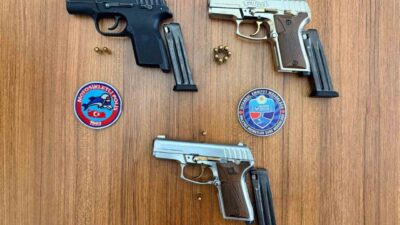 Gaziosmanpaşa Adliyesi’nde görülen “kasten öldürme” davası sırasında tarafların yakınları arasında