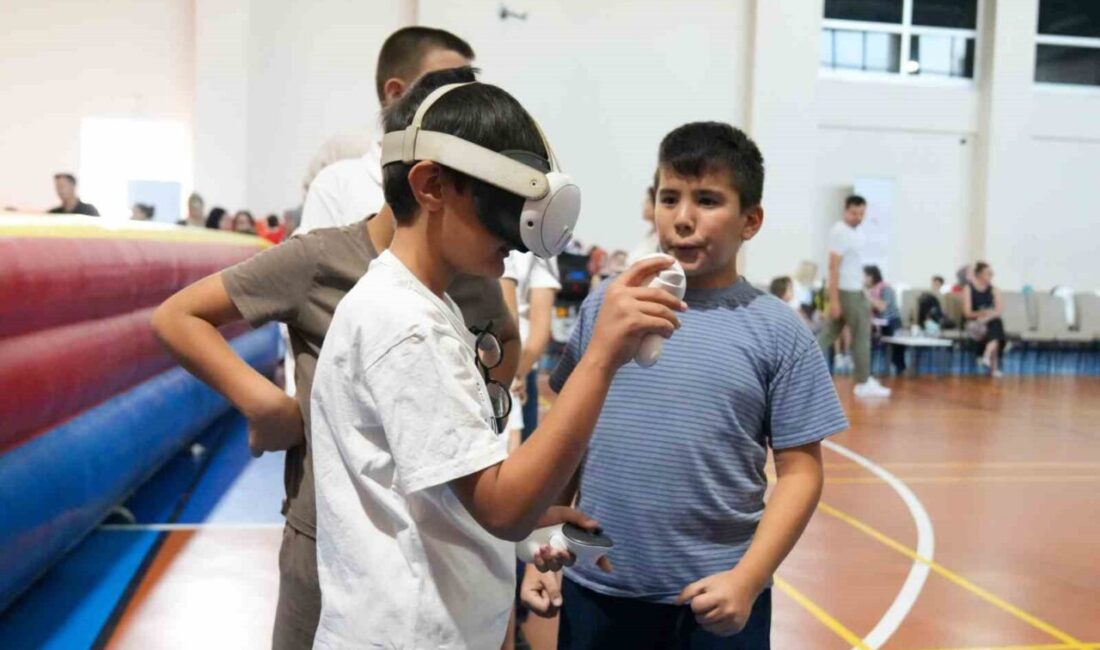 Gençlik Yaz Kulübü kapanış şenliği coşkuyla gerçekleştirildi Gençlik ve Spor Bakanlığı tarafından 81 ilde düzenlenen GSB Gençlik