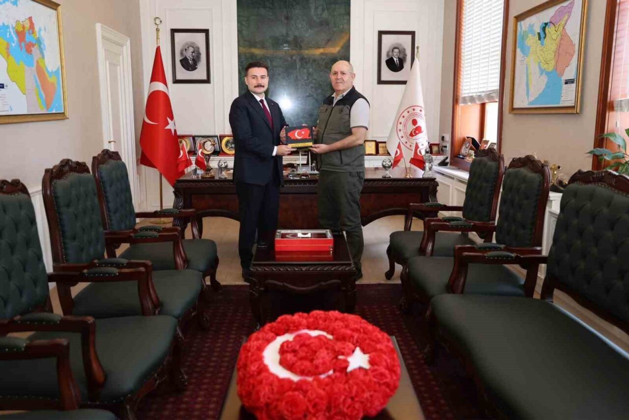 Gökçeada’da orman yangınlarıyla mücadele kapsamında yürütülen çalışmalar masaya yatırıldı 10 Bülten Medya -