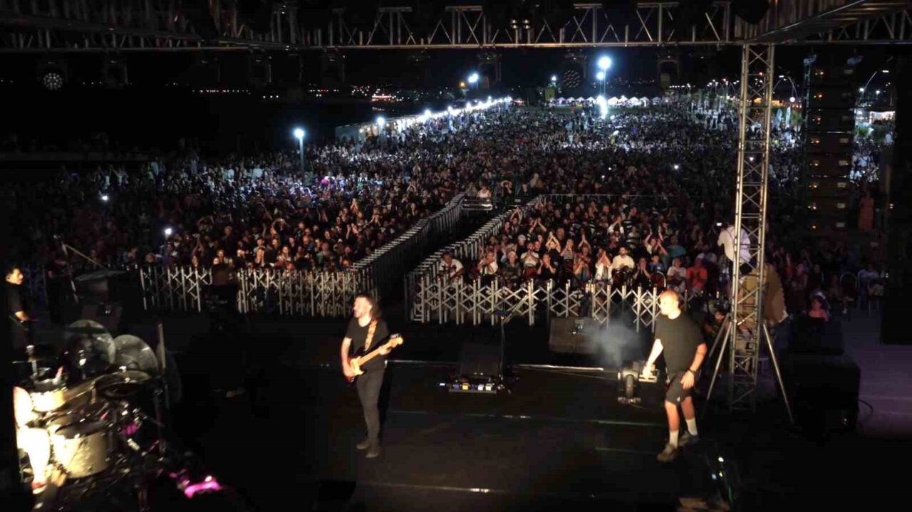 Balıkesir’in Gömeç ilçesinde bu yıl 5’incisi düzenlenen Uluslararası Zeytindalı Kültür