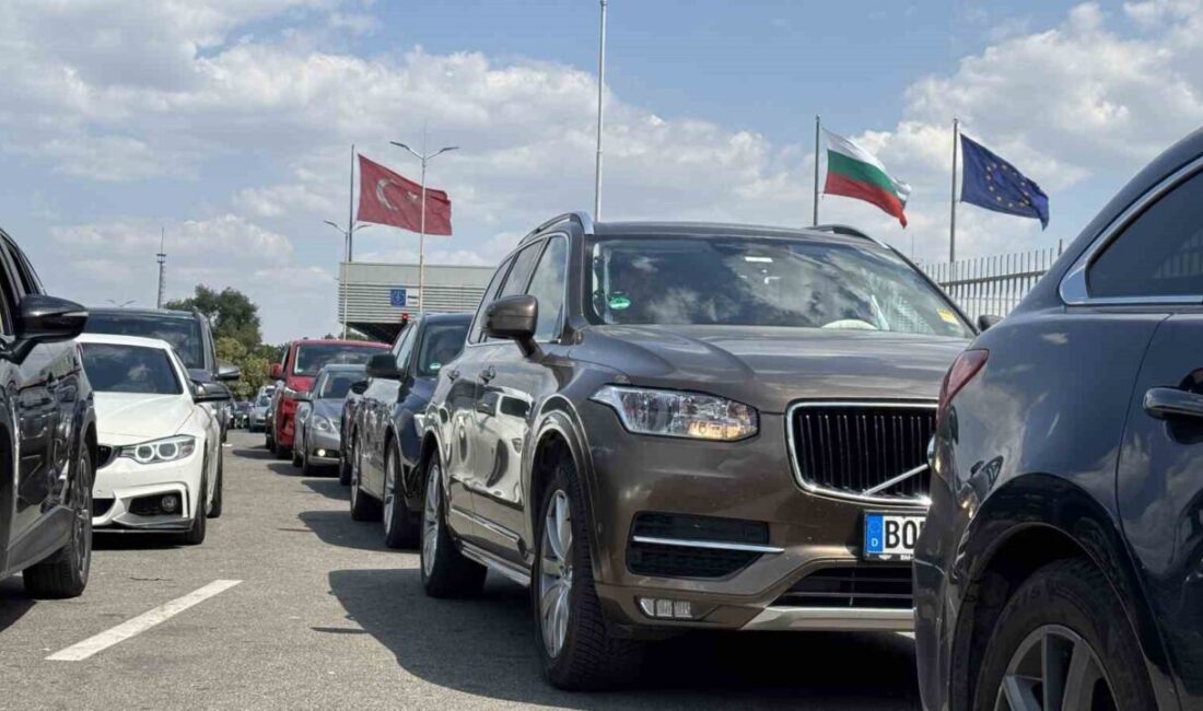 Gurbetçilerin hüzünlü dönüş yolculuğu başladı Yıllık izinlerini Türkiye’de geçiren gurbetçi vatandaşların Avrupa’ya dönüş yolculuğu başladı.