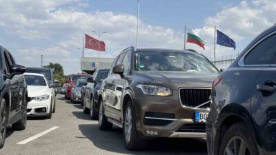 Yıllık izinlerini Türkiye’de geçiren gurbetçi vatandaşların Avrupa’ya dönüş yolculuğu başladı.