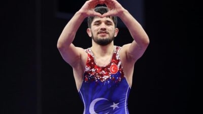  Akdeniz Oyunları’nda serbest stil 57 kiloda mücadele eden milli
