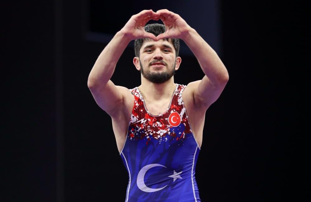  Akdeniz Oyunları’nda serbest stil 57 kiloda mücadele eden milli