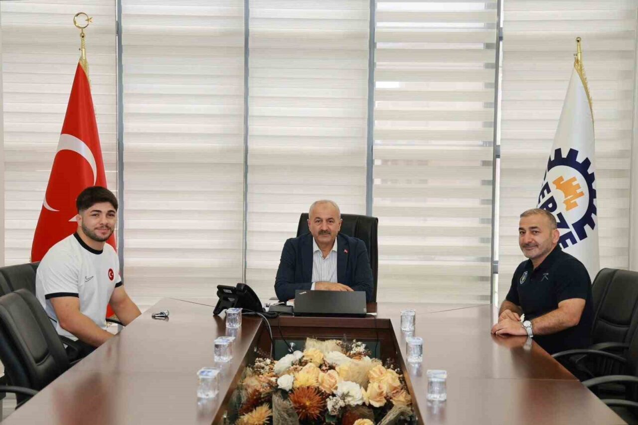 Güreşçi Alperen Tokgöz Akdeniz Oyunları’nda Türkiye’yi temsil edecek 4 Bülten Medya -