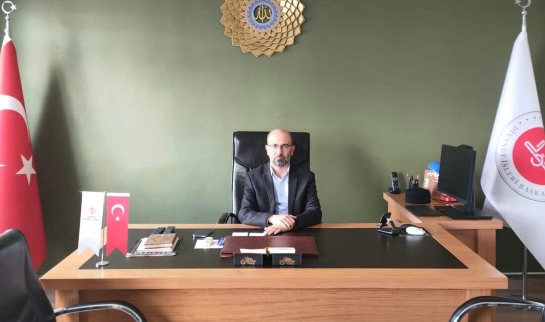 Hayrabolu İlçe Müftüsü Arvas görevine başladı Hayrabolu İlçe Müftülüğü görevine atanan Sıbğetullah Arvas görevine başladı. Hayrabolu