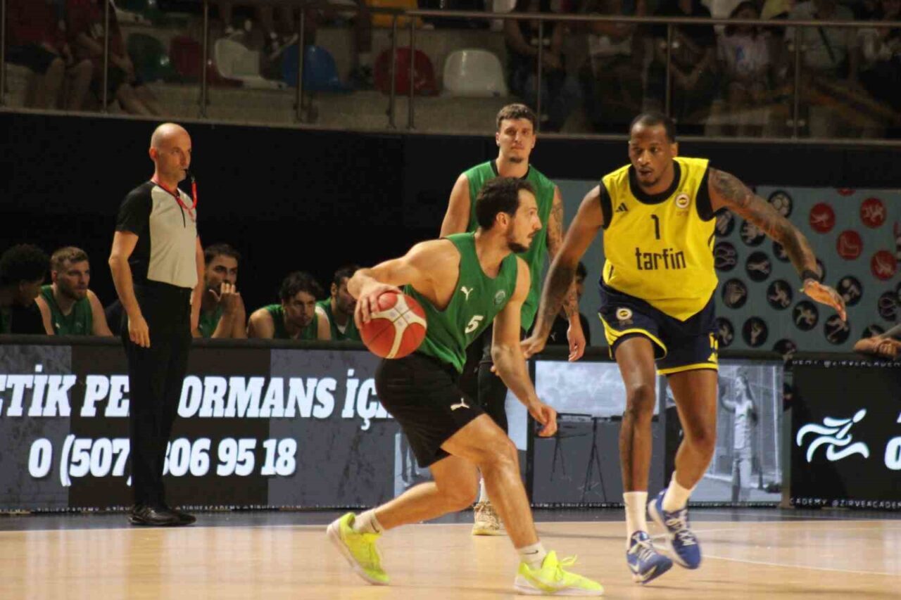 Hazırlık maçı: Körfez Basket: 82 - Fenerbahçe: 70 45 Bülten Medya -