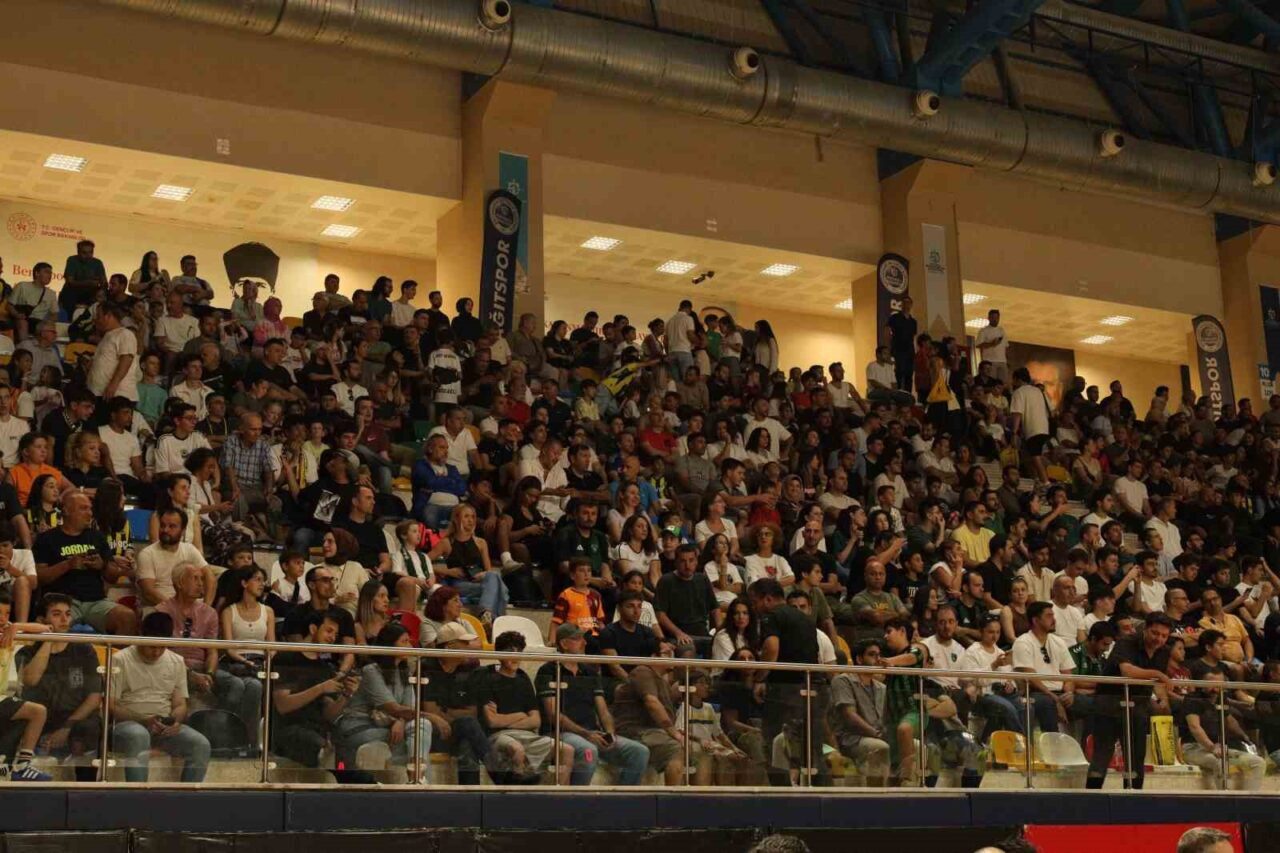 Hazırlık maçı: Körfez Basket: 82 - Fenerbahçe: 70 42 Bülten Medya -