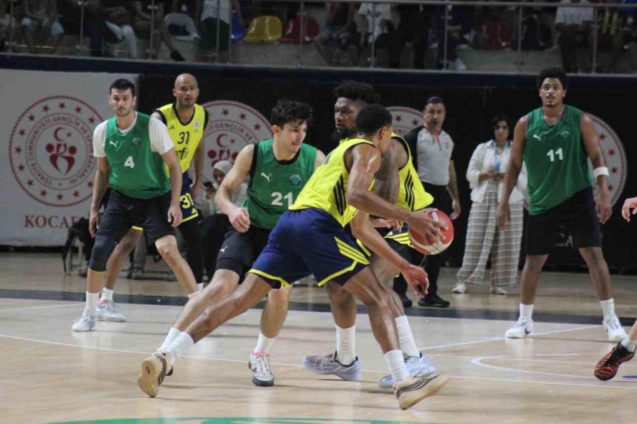 Hazırlık maçı: Körfez Basket: 82 - Fenerbahçe: 70 47 Bülten Medya -