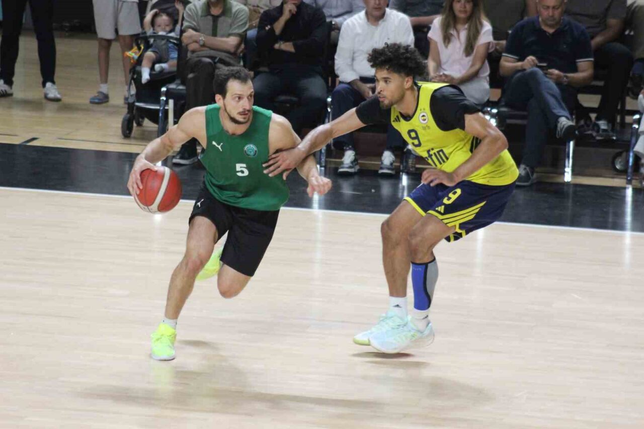 Hazırlık maçı: Körfez Basket: 82 - Fenerbahçe: 70 52 Bülten Medya -