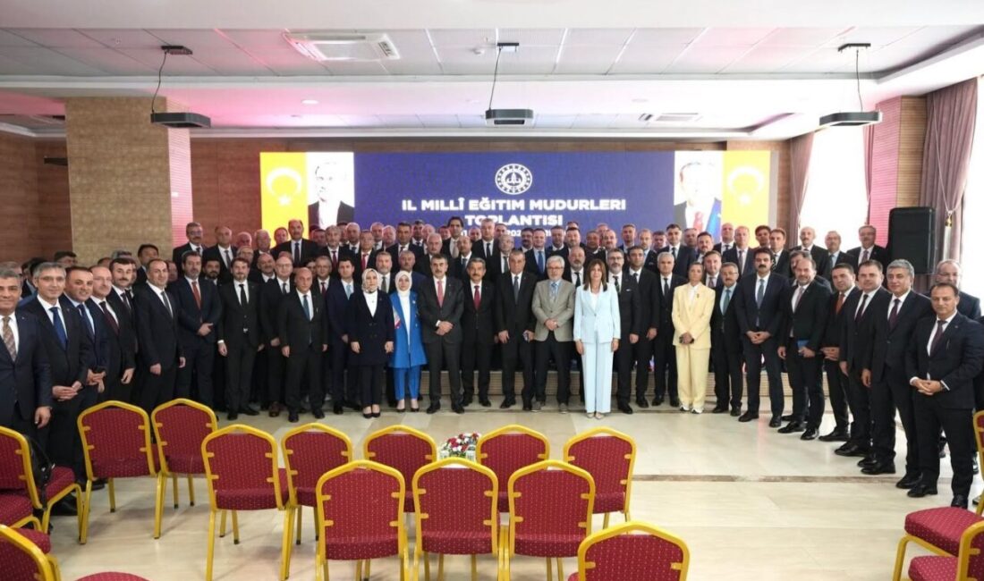 İl Müdürü Şimşek, 81 ilin eğitim zirvesinde Bilecik’i temsil etti Bilecik İl Milli Eğitim Müdürü Serdal Şimşek, 81 ilin eğitim