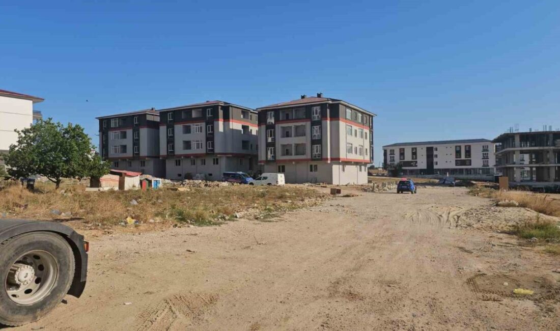 Tekirdağ’ın Çerkezköy ilçesinde staj yaptığı inşaatta kablo çektiği sırada elektrik