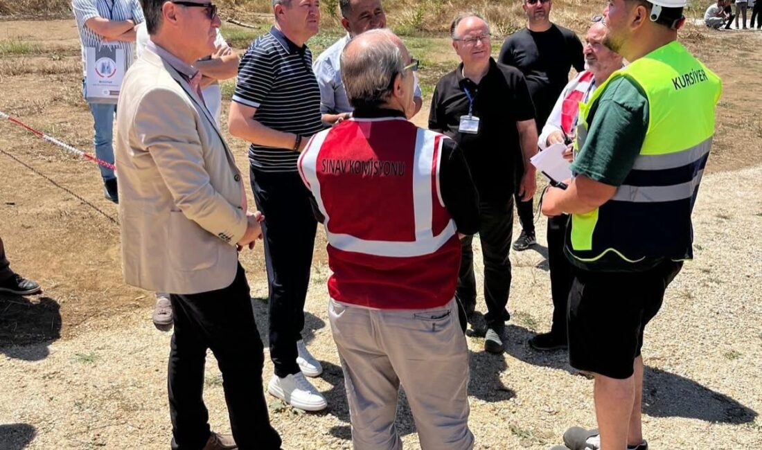 İş makineleri operatörlük sınavı yerinde incelendi Bilecik’te iş makineleri operatörlük sınavı yerinde incelendi. Bilecik’in Bozüyük ilçesinde