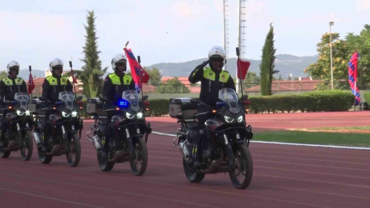 Işıklar Jandarma Astsubay Meslek Yüksekokulu’nda mezuniyet coşkusu 32 Bülten Medya -
