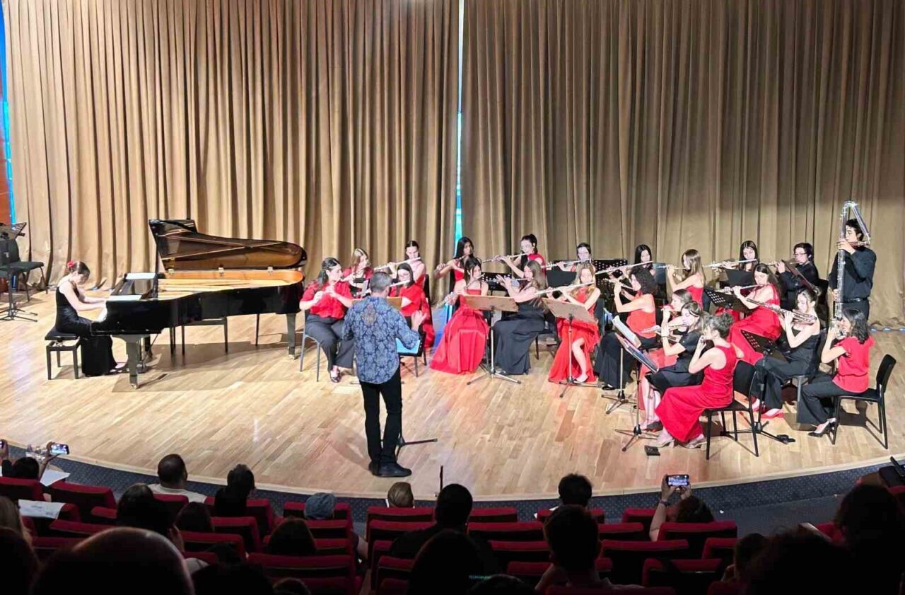"İstanbul Uluslararası Yaz Müzik Akademisi"nin finalinde müzik şöleni 14 Bülten Medya -