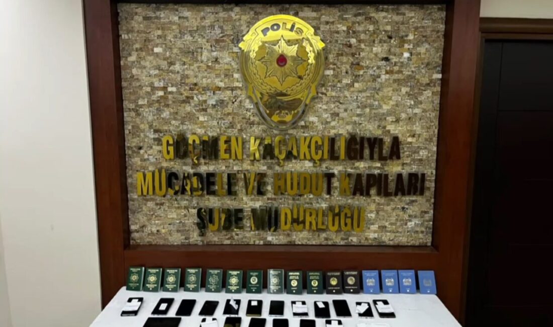 İstanbul’da insan ticareti yapan şebekeye operasyon: 4 gözaltı İstanbul’da yabancı uyruklu kadınları zorla alıkoyup rehin alan, iş bulma