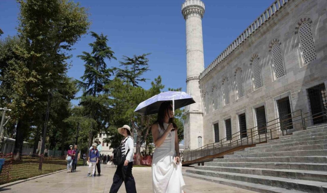 İstanbul’da etkisini sürdüren sıcak ve nemli hava vatandaşları bunalttı. Sarıyer’deki
