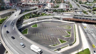 İstanbul Büyükşehir Belediyesi (İBB) tarafından gerçekleştirilen Kadıköy Meydanı Yayalaştırma Projesi