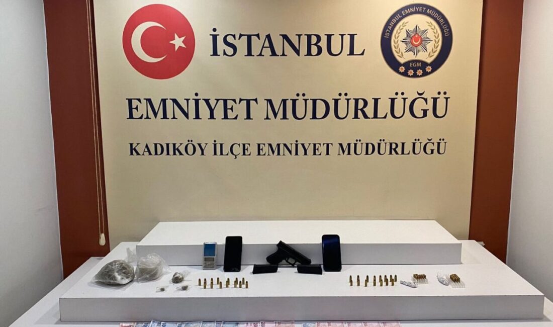 Kadıköy’de polis ekiplerinin çalışması sonucu, hakkında uyuşturucu ticareti ve trafik